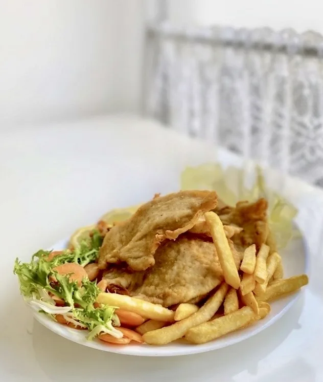 Petto di pollo panato e fritto